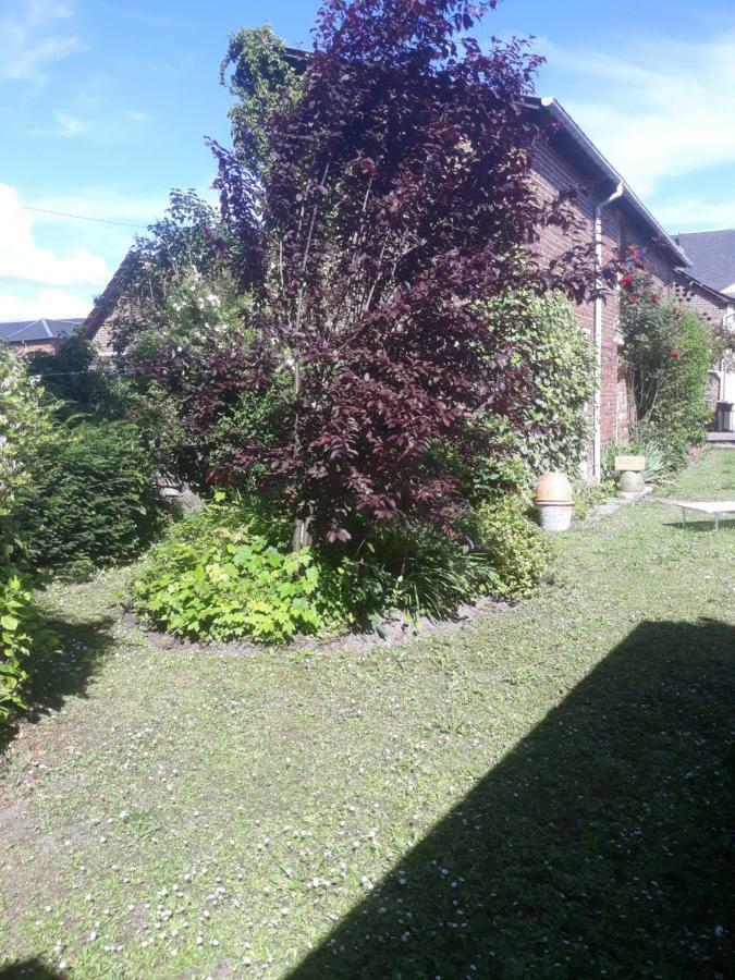 Montville Gite Au Bord Du Lac מראה חיצוני תמונה